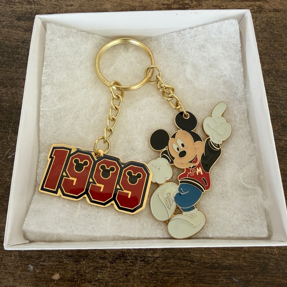 Vintage 1999 Disney Mickey Mouse Millennium Keychain Applause Collectible